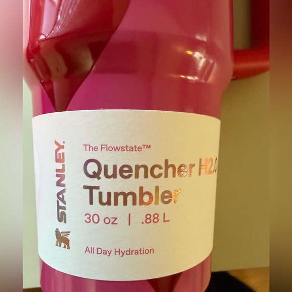 Stanley 30oz H20 Flowstate Quencher Tumbler Rouge Heart Gradient NWT - Picture 5 of 6